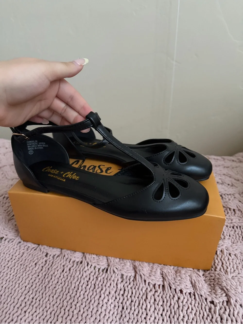 Chase + Chloe Women’s 7 Black Flats